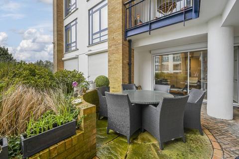 2 bedroom flat for sale, Wapping High St, Wapping, London, E1W