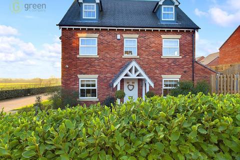 5 bedroom detached house for sale, Stonecrop Close, Tamworth B79