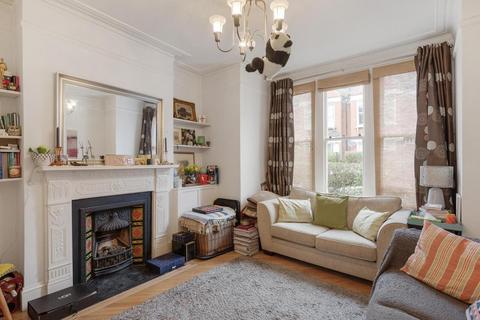 1 bedroom maisonette for sale, Yukon Road, Clapham South, London