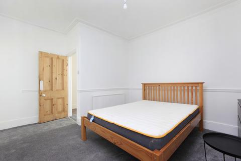 3 bedroom maisonette for sale, Oakmead Road, Balham, London