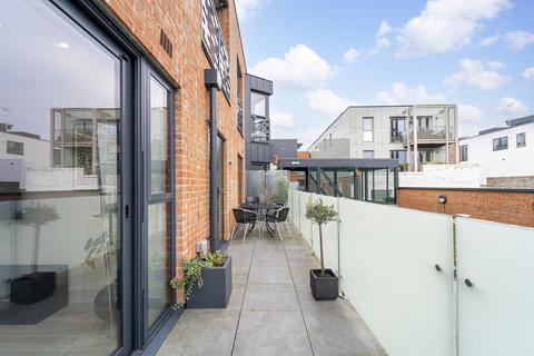 2 bedroom apartment for sale, Tottenham Lane, Crouch End N8