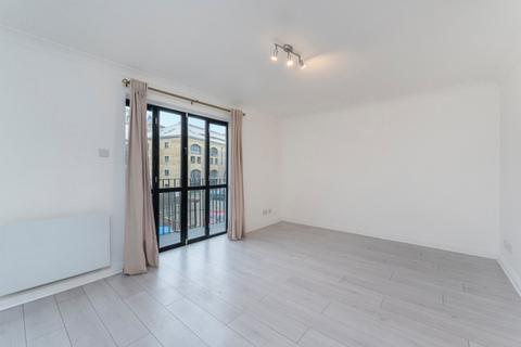 2 bedroom flat for sale, Brunel House, Ship Yard, London