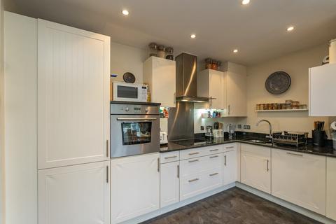 2 bedroom apartment for sale, Hill View, Dorking