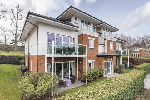 2 bedroom ground floor flat for sale, Hill View, Dorking