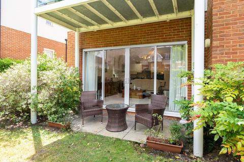 52 Hill View, Dorking, RH4 1SY