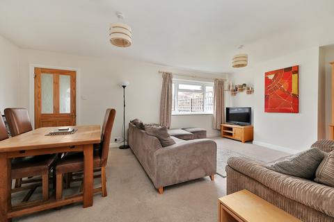 3 bedroom terraced house for sale, Beaulieu Gardens, Camberley GU17