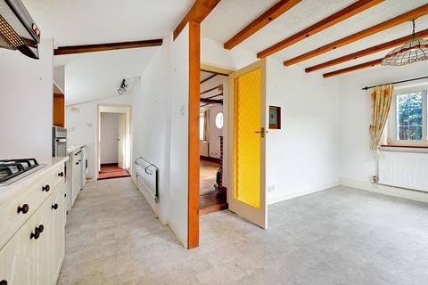 65 Frogmore Road, Blackwater, Camberley, GU17 0DB