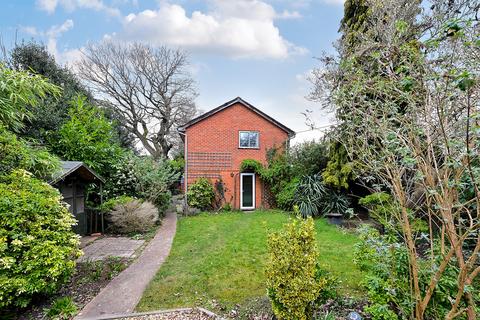 65 Frogmore Road, Blackwater, Camberley, GU17 0DB