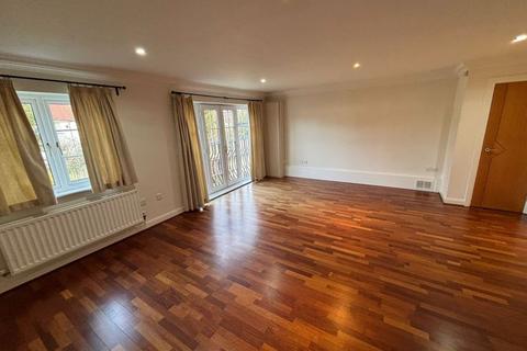 2 bedroom flat to rent, Eastcote Road, Pinner, Middlesex, HA5 1DH