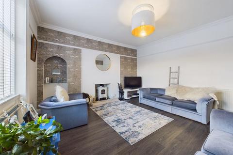 16 Deacons Road, Kilsyth, Glasgow, G65 0BN