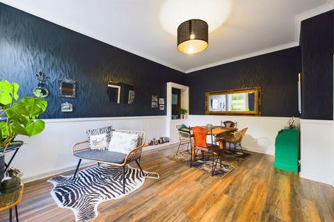 16 Deacons Road, Kilsyth, Glasgow, G65 0BN