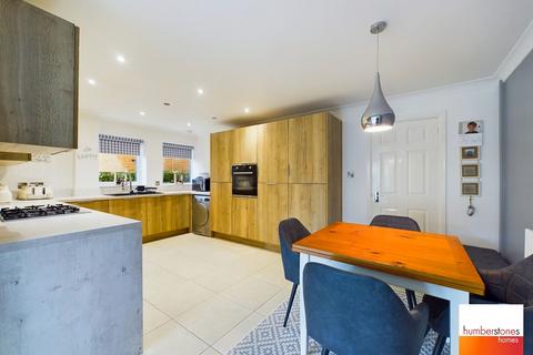 16 Collins Close, Quinton, Birmingham, B32 1BN