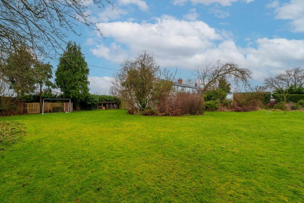 125 Hermitage Road, Saughall-16
