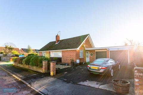 3 bedroom detached bungalow for sale, Grange Gardens, Taunton