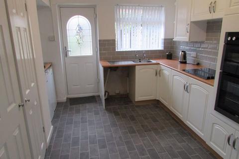 2 bedroom semi-detached house to rent, Fir Lane, Oldham