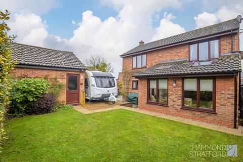 5 bedroom detached house for sale, Riches Close, Tasburgh