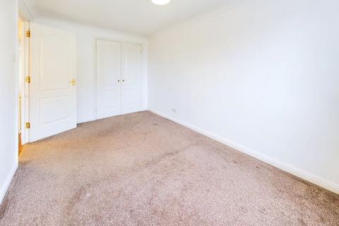 12 Drew Place, Caterham, CR3 5FE
