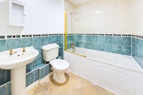 12 Drew Place, Caterham, CR3 5FE