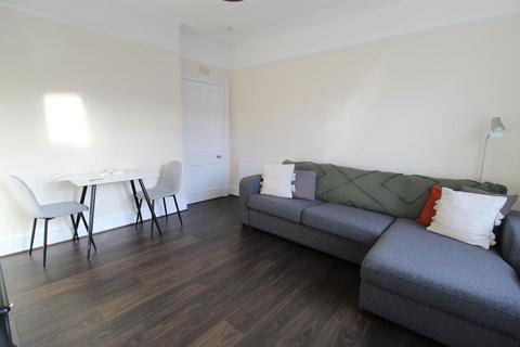 1 bedroom flat to rent, Pitstruan Place, Top Floor, AB10