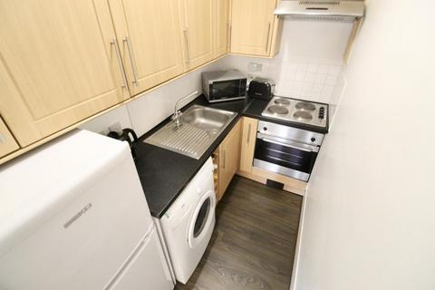 1 bedroom flat to rent, Pitstruan Place, Top Floor, AB10