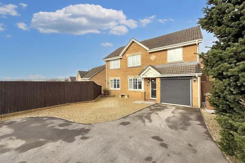 4 bedroom detached house for sale, Burnet Drive, Hengoed CF82