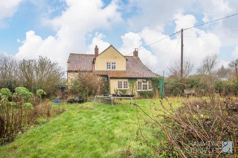 3 bedroom cottage for sale, Church Road, Morley St. Botolph