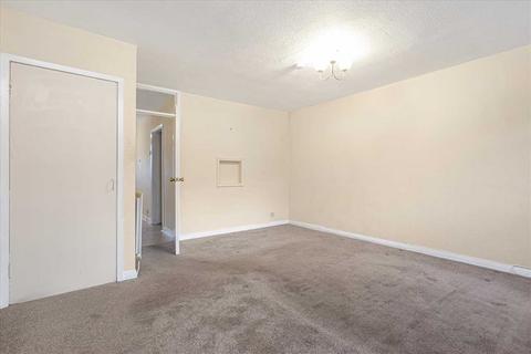 2 bedroom terraced house for sale, 24 Avon Drive, EH49 7QL