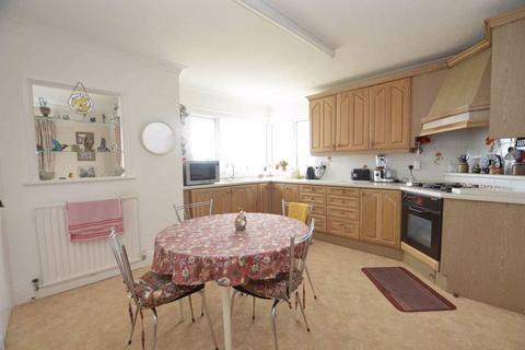 3 bedroom detached bungalow for sale, BLUE WATERS DRIVE BROADSANDS PAIGNTON