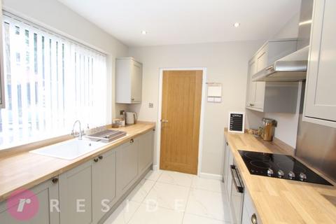 3 bedroom semi-detached house for sale, Kinder Way, Manchester M24