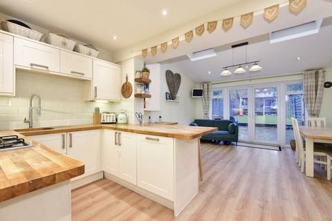 3 bedroom terraced house for sale, Moor Road, Chesham