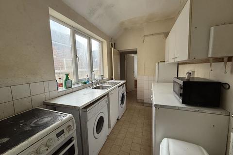 3 bedroom terraced house for sale, Carlton Road, Stoke-On-Trent