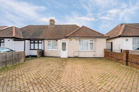 2 bedroom semi-detached bungalow for sale, Bengarth Road, Northolt