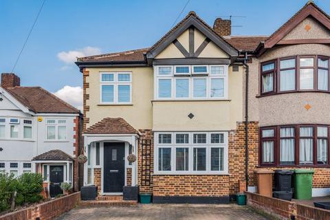 3 bedroom end of terrace house for sale, Elmstead Gardens, Worcester Park