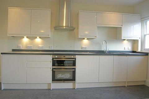 2 bedroom flat to rent, Cambray Place, Cheltenham