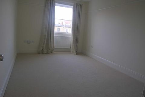 2 bedroom flat to rent, Cambray Place, Cheltenham