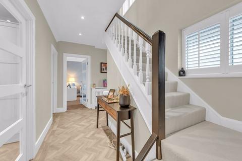 33 Woodlea Drive, Bromley, BR2 0UG