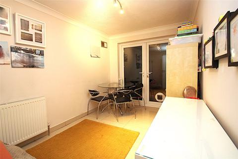 391 Hurst Road, West Molesey, KT8 1QW