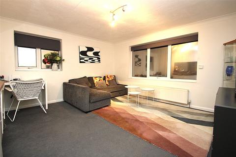 391 Hurst Road, West Molesey, KT8 1QW