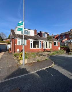 3 bedroom semi-detached bungalow for sale, Farrowdale Avenue, Oldham OL2
