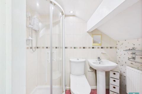 8 Farrowdale Avenue, Shaw, Oldham, OL2 7AE