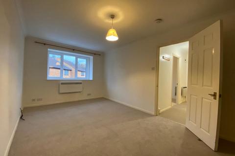 Studio to rent, Knaves Hollow