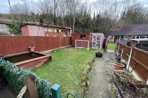 48 Heol Y Plas, Cefn Mawr, Wrexham, LL14 3PP