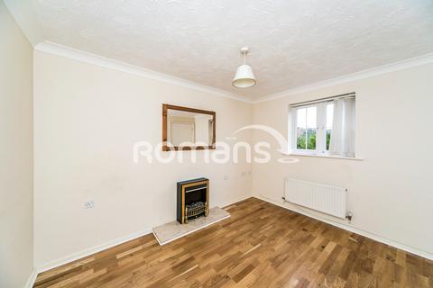 2 bedroom terraced house to rent, Swallows Croft, RG1 6EH