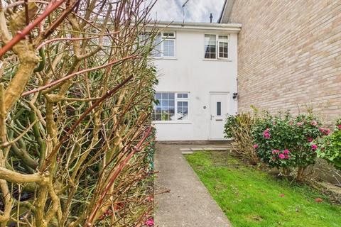 3 bedroom terraced house for sale, Falmouth - Three bedroom home with garage