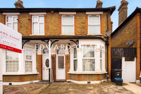 2 bedroom semi-detached house for sale, Wallington Road, Seven Kings, IG3