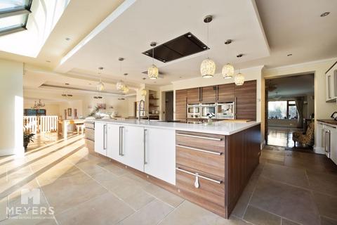 5 bedroom detached house for sale, Golf Links Road, Ferndown BH22