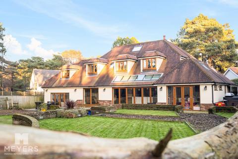 5 bedroom detached house for sale, Ferndown BH22