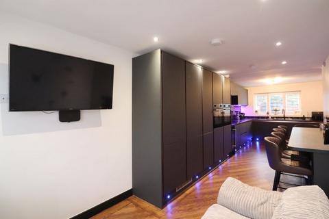10 Yarn Close, Worsley, Manchester, M28 3UG