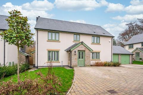 13 The Oaks, Llangattock, Crickhowell, NP8 1QA