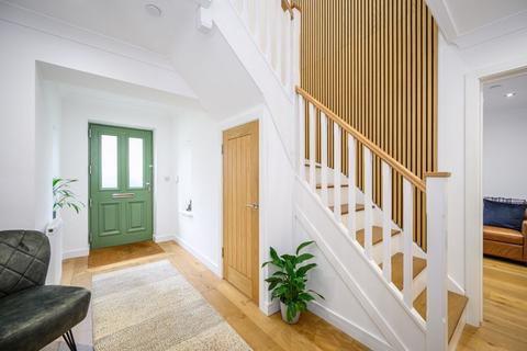 13 The Oaks, Llangattock, Crickhowell, NP8 1QA